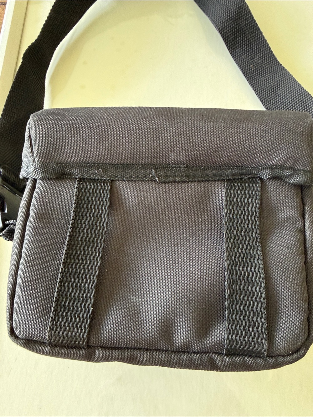 Kodak Vintage 1989 Black Camera Bag with Gold Logo - Picture 3 of 11